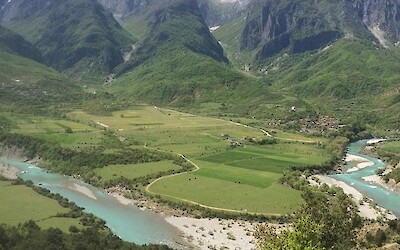 Beautiful mountain passes...... (submitted by Bowsermania)