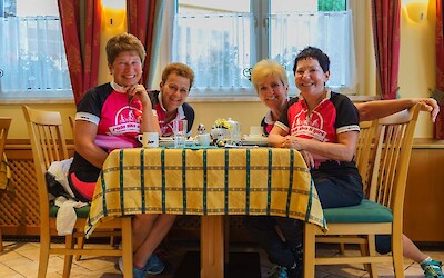 Breakfast the first morning. (submitted by melwood)