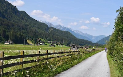 Photo 2 (submitted by Sewathom)