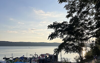 (submitted by Alan Burnet)