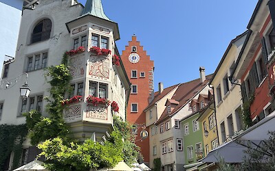 (submitted by Alan Burnet)