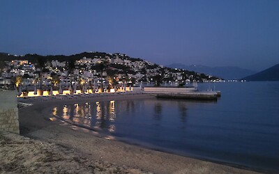 (submitted by J.Miller)