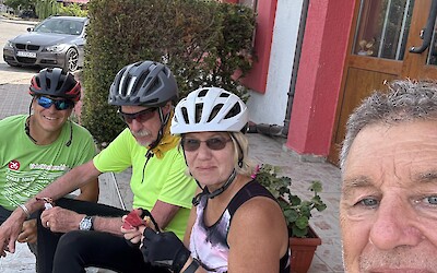 Break time with new friends. (submitted by Bob Anderson)