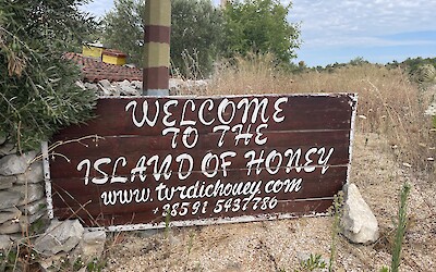 Awesome visit with a beekeeper (submitted by Carrie B)