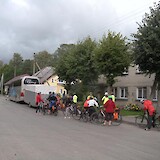 Our coach with bike trailer and some of our members getting ready for the day's ride. (photo by MarcieB)