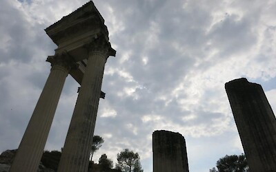 Ruins at Glanum (submitted by Auskang)