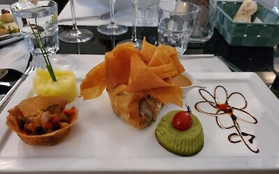 Photo 5 (submitted by Erin ELE)