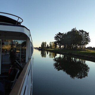 boat bike tours provence