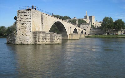 Sur la pont D'Avignon! (submitted by DarTer56)
