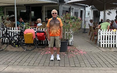 Ice coffee & apple strudel stop (submitted by Jim Gr)