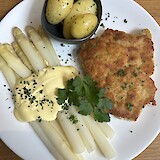 Spargel  (white asparagus) with hollandaise sauce and schnitzel. (photo by Bruce)