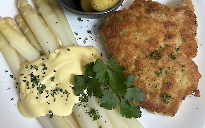 Spargel  (white asparagus) with hollandaise sauce and schnitzel. (submitted by Bruce)