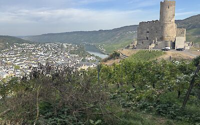 Challenging bike ride to this castle in Traben-Trarbach. We had e-bikes and it was a…