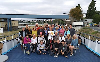 The 'Hawaii Group'  gathered for one last photo 'up top' on the barge (submitted by Joyce)