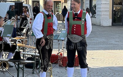 (submitted by Susan Roberts)