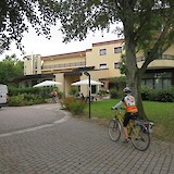 5 Arriving at our hotel in Quarto d'Altino (photo by Pedalann)
