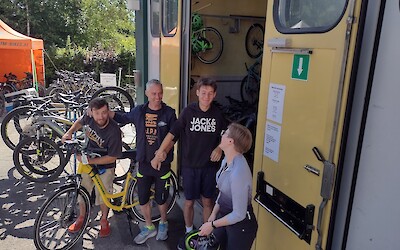 Super helpful bike rental crew (submitted by Rob Russell)