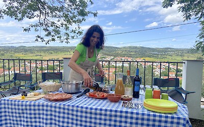 Picnic lunch (submitted by Kathy Kinney Bowman)