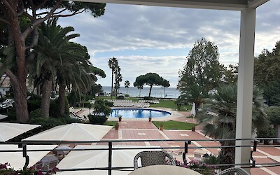 (submitted by Paul Weaver)