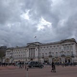 Buckingham Palace (photo by Roz)
