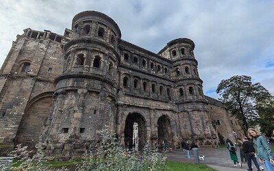 Black Gate in Trier (submitted by Hung Kang)