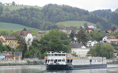 Prinzessin Katharina arriving in Grein (submitted by Kathy)