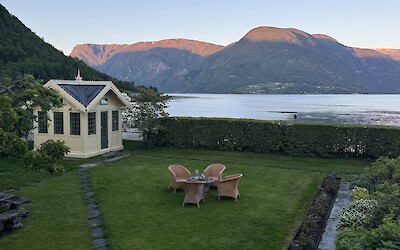 (submitted by Cati C)