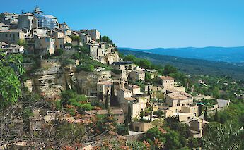 Hillside town of Gordes, France. Lucas@Unsplash