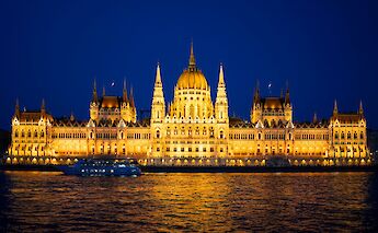 Hungarian Parliament Building at night, Budapest, Hungary. Unsplash@Narbeh Arakil