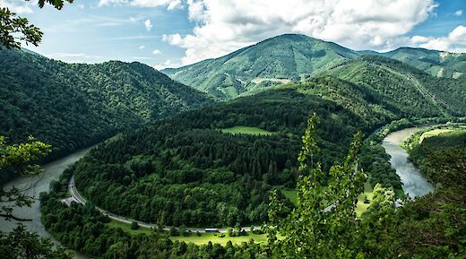 Star&yacute; hrad, Nezbudsk&aacute; L&uacute;čka, Slovakia. Unsplash@Branislav Knappek