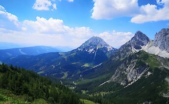 Blue skies over the Austrian Alps. Unsplash@Olga Mandel