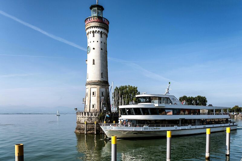 Boat on Lake Constance. Unsplash@Wolfgang Weiser