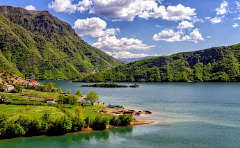 Summertime in Albania. Yvesalerie@Unsplash