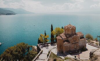Lake Ohrid borders Albania & Macedonia. Milana Jovanov@Unsplash