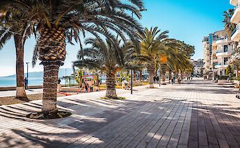 Promenade in Saranda (Sarandë), Albania. Abenteuer Albanien@Unsplash