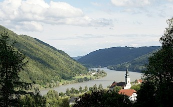 Engelhartszell an der Donau, Upper Austria. CC:Aconcagua