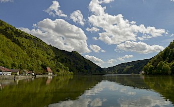 Danube Bike and Boat: Passau-Budapest-Passau Bike Tour