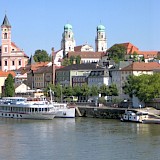 Along the Danube to Donaulände and Old town Passau, Germany. CC:Aconcagua