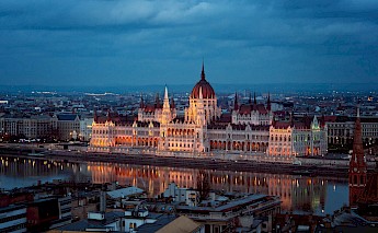 Parliament Building in Budapest, Hungary. Gabriel Miklos@Usplash