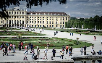 Schönbrunn Palace, Vienna, Austria. Luca Sartoni@Flickr