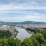 Linz Austria Danube (photo:thomasledl) CC-BY-SA-4.0