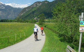 Innsbruck to Salzburg: Through the Alps Along River Cycle Trails Bike Tour
