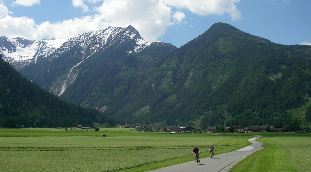 Innsbruck to Salzburg: Through the Alps Along River Cycle Trails Bike Tour