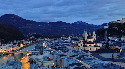 Salzach River through Salzburg, Austria. CC:Tomert