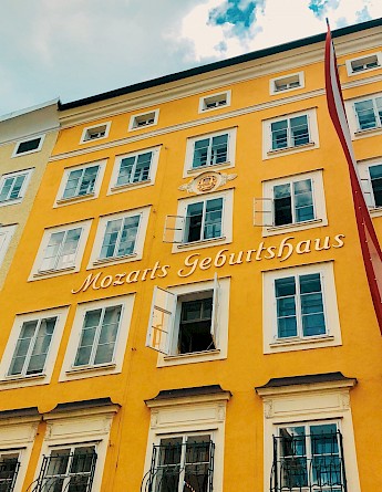 Birthplace of Mozart in Salzburg, Austria. Reiseuhu@Unsplash