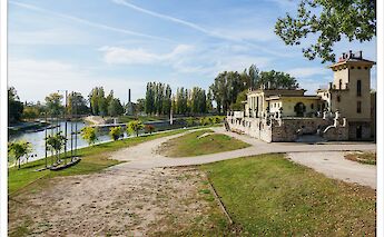 Győr, Hungary is halfway between Vienna & Budapest. Andreas Manessinger@Flickr