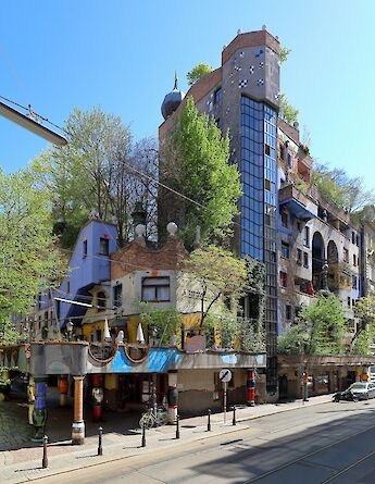 Hundertwasserhaus in Vienna, Austria. CC:Bwag