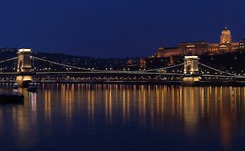Parliament & Chain Bridge in Budapest, Hungary. CC:Peter Szvitek