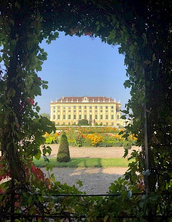 Schönbrunn Palace in Vienna, Austria. Akshaye Sikand@Unsplash