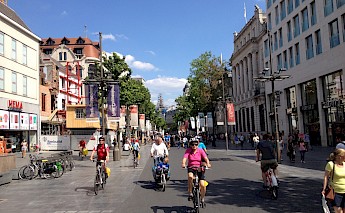 Amsterdam - Gouda - Bruges Bike & Boat Tour